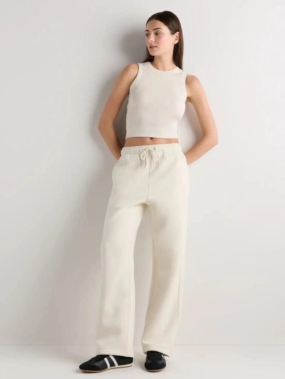 NWT Quince Everyday Straight Leg Fleece Pants Linen White - Large